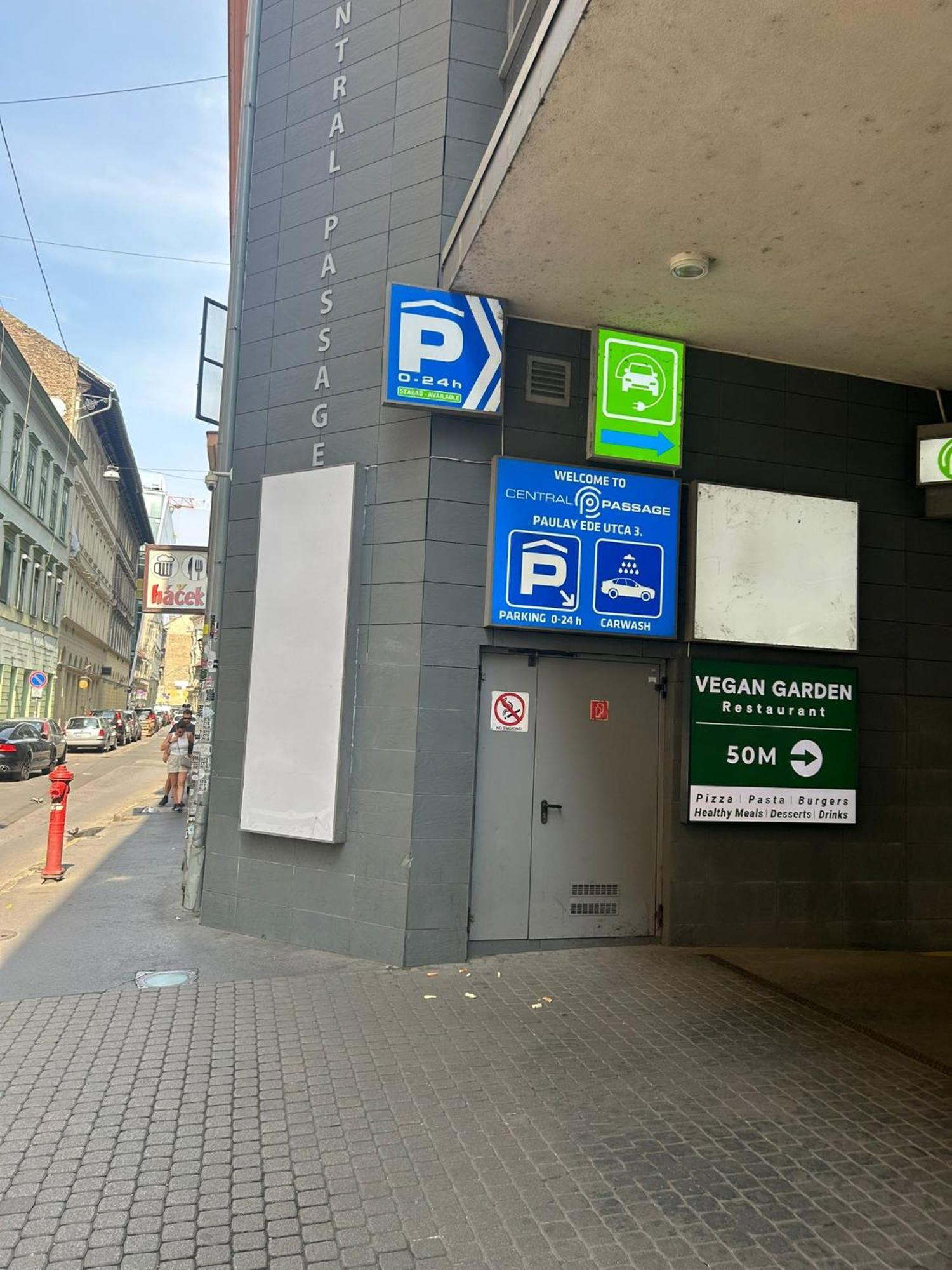Luxury Suites Down Town Budapest Exteriör bild